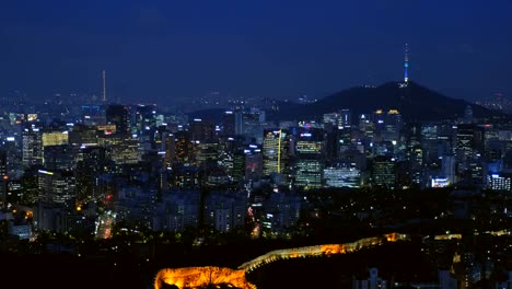 Seoul-city-at-night,-South-Korea