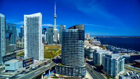 Downtown-Toronto-tiempo-lapso-Gardiner-Expressway-Lakeshore-blvd-4K-1080p-Logos-eliminado