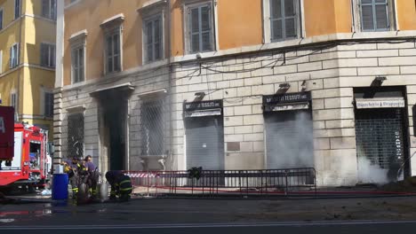 italy-summer-day-rome-city-fire-burn-smoke-from-basement-street-panorama-4k