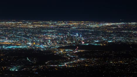 Centro-de-Los-Ángeles-de-Monte-Wilson-en-Timelapse-de-noche