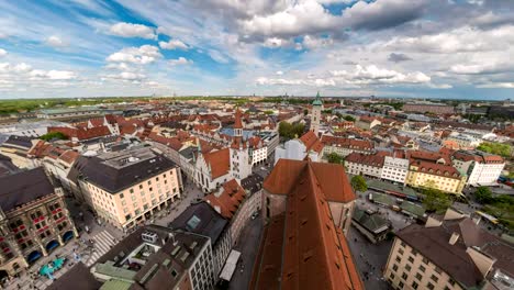 München-Stadt-Skyline-Zeitraffer-am-Marienplatz-alte-und-neue-Rathausplatz,-München,-Deutschland,-4K-Zeitraffer