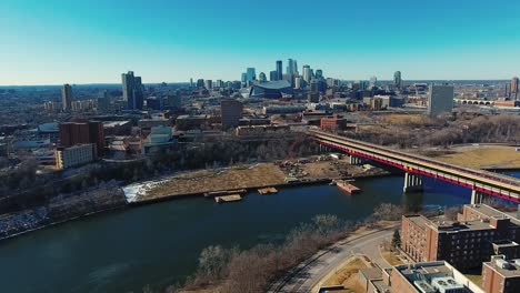 Las-ciudades-gemelas-de-Minneapolis-Minnesota-aérea-Drone