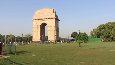 India-Gate,-one-of-the-landmarks-in-New-Delhi,-India