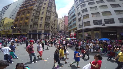 25-de-Marco-street-in-São-Paulo,-Brazil