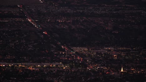 Palm-Springs,-California,-USA.-Paisaje-urbano-de-la-noche.-Valle-de-Coachella.