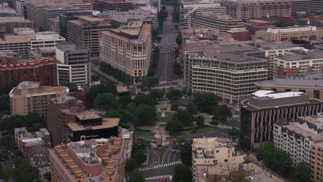 Vista-aérea-del-círculo-de-Washington-con-la-estatua-de-George-Washington.