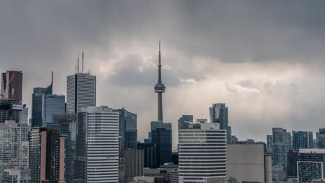 Blick-auf-die-Skyline-von-Toronto-Winter-Schneesturm-Stadt