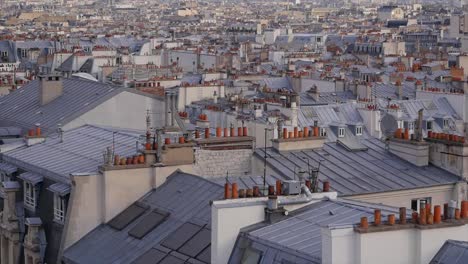 Tejados-de-París-con-la-Torre-Eiffel