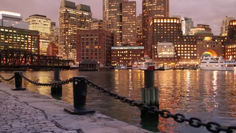 Ciudad-de-Boston-horizonte-en-la-noche-Massachusetts-USA