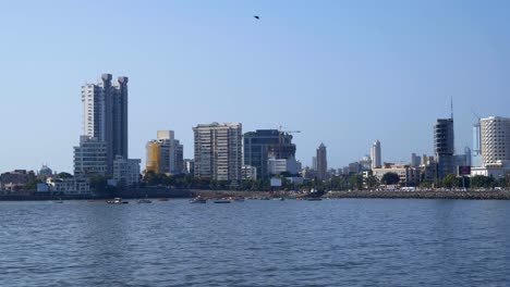 Mumbai-skyline-in-Worli-sea-link-with-high-rise-buildings.