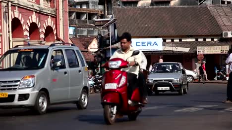 INDIA,-GOA---2012:-Traffic-in-India