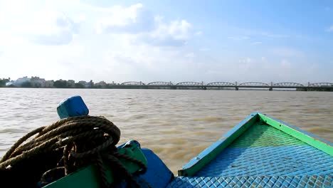 Boat-Trip-On-Ganges