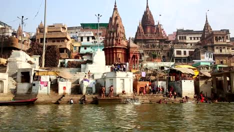 Alltägliche-Szene-in-Varanasi