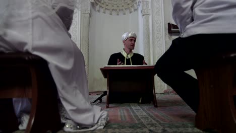 Hochzeit-der-Krim-Tatars-Bei-Moschee