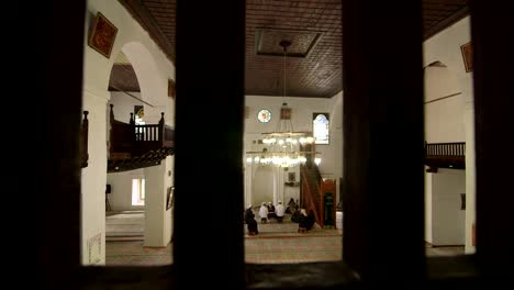 Dolly:-Wedding-ceremony-in-prayer-hall-of-the-mosque