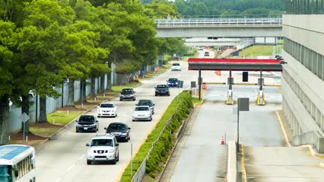 Vehicles-Entering-Atlanta-Airport