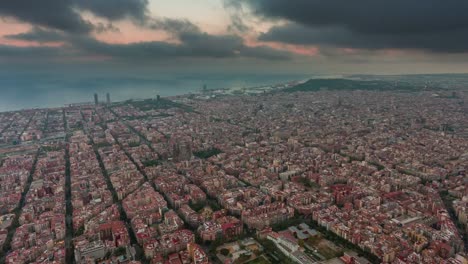 España-tormenta-cielo-barcelona-paisaje-urbano-Bahía-aérea-panorama-4k-lapso-de-tiempo