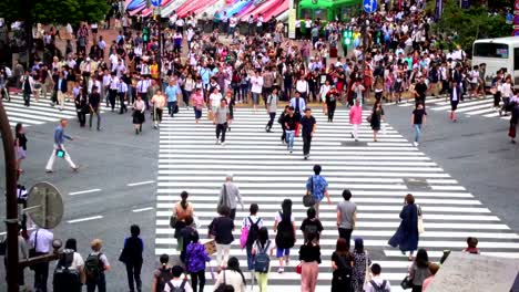 Shinjuku-is-one-of-Tokyo's-business-districts-with-many-international-corporate-headquarters-located-here.