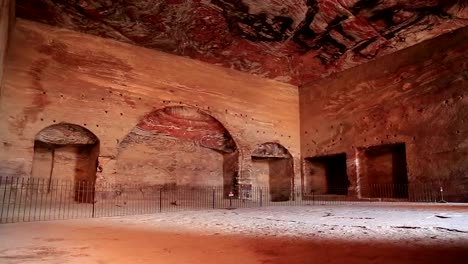 Innenraum-der-Urne-Grab-der-Königsgräber,-alte-Rose-Stadt-Petra,-Jordanien