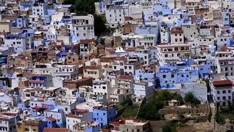 Weitwinkel-Landschaft-Schuss-der-blauen-Stadt-Chefchaouen-Chaouen-/-Marokko