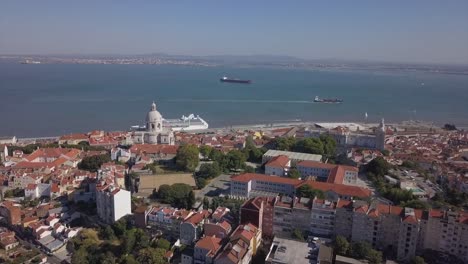 Portugal-día-tiempo-Lisboa-paisaje-urbano-Bahía-cruise-panorama-aérea-de-la-Parque-de-trazador-de-líneas-base-4k