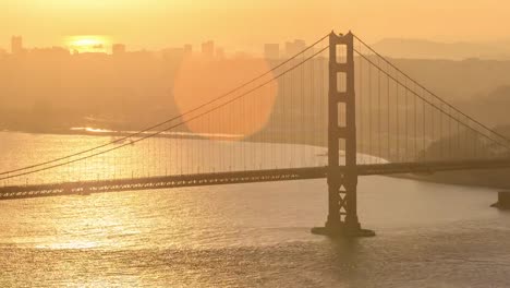 San-Francisco-Golden-Gate-Bridge-at-Sunrise-Golden-Hour-Day-Timelapse