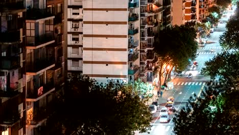 Straße-von-Buenos-Aires-in-der-Nacht