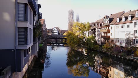 Río-Pegnitz-Nuremberg,-Alemania,-15-de-noviembre-de-2018