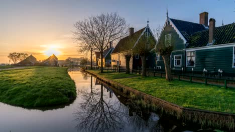 Dutch-traditional-house-sunrise-time-lapse-at-Zaanse-Schans-Village,-Amsterdam-Netherlands-timelapse-4K