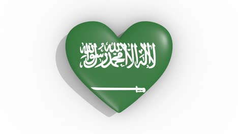 Heart-in-colors-flag-of-Saudi-Arabia-pulses,-loop