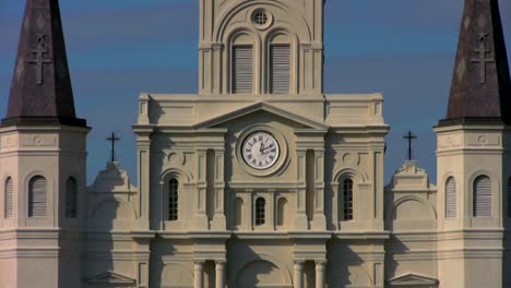 St.-Louis-Cathedral's-Clock-Face-(Time-Lapsed)