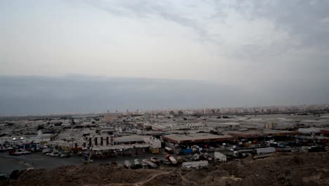 La-noche-de-jeddah-lapso-de-tiempo-de-las-montañas