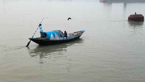 Paseos-en-bote-por-el-río-Ganges