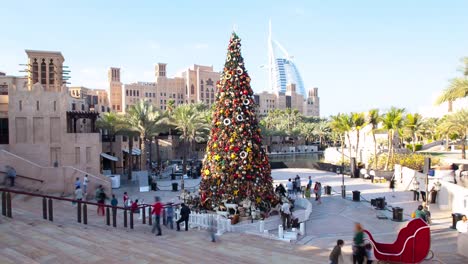 dubai-hermoso-árbol-de-Navidad-4-K-time-lapse