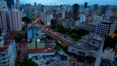 Sao-Paulo-ciudad,-lapso-de-tiempo-del-día-a-la-noche