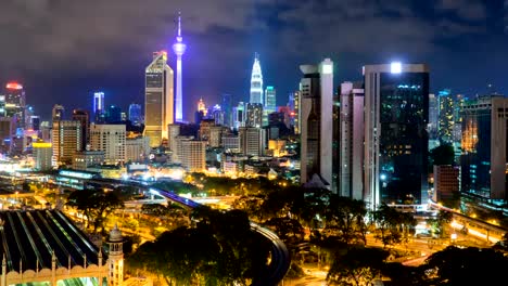 Vista-nocturna-de-la-ciudad-de-Kuala-Lumpur