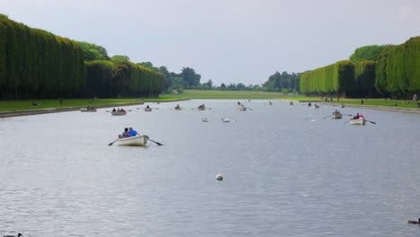 Versailles-Palace-in-Paris,-France