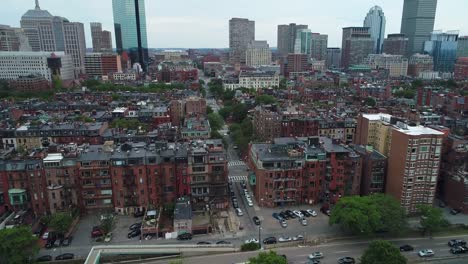 Drone-aéreo-tiro-arquitectura-Boston-Brownstone
