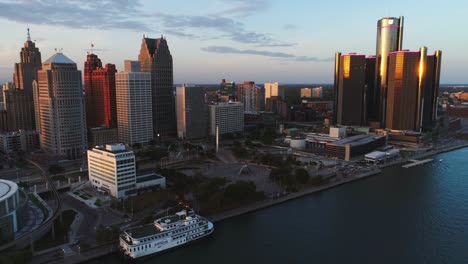 Detroit-aerial-cityscape