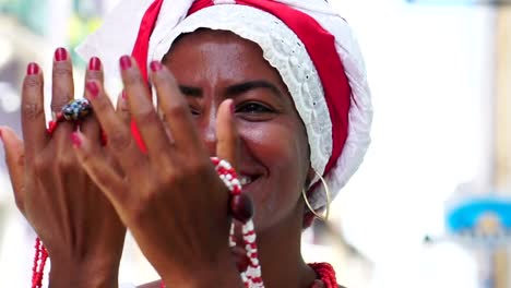 Brazilian-woman---"Baiana"-Dancing