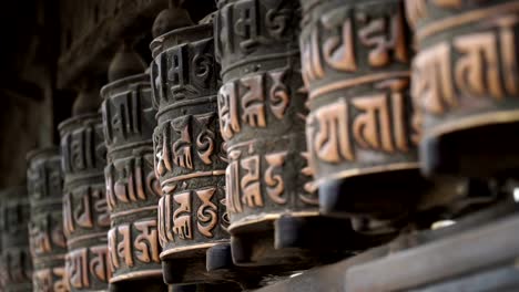 Gebet-in-Swayambhunath-Schlagzeug