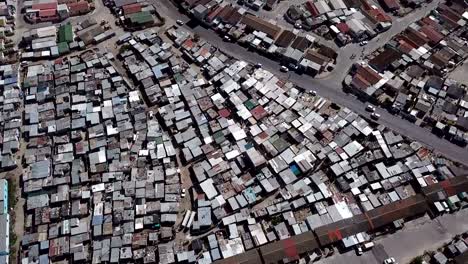 Township-with-Table-Mountain-in-Cape-Town