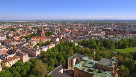 Vista-aérea-residencial-urbano-ciudad-de-Munich-HD---4K