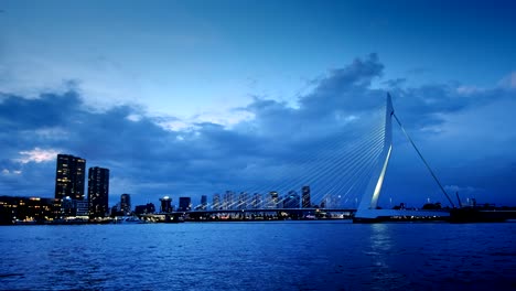 Puente-de-Erasmus,-Rotterdam,-Países-Bajos