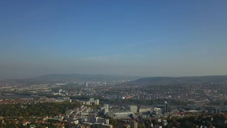 Luftbild-Drohne-Aufnahmen-von-der-Stadt-Stuttgart-in-Baden-Württemberg-in-Deutschland-im-Sommer