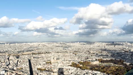 París,-Francia,-20-de-noviembre-de-2014:-timelapse-Vista-aérea-de-la-ciudad-de-París.