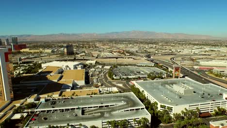 Las-Vegas-Strip-Freeway-Luftaufnahme-der-Vororte-der-Stadt