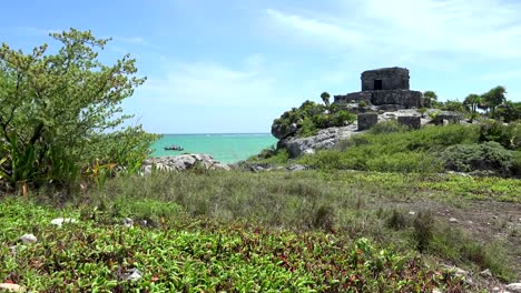 Ruinas-mayas-Temple-Pyramid-edificio-toma-larga