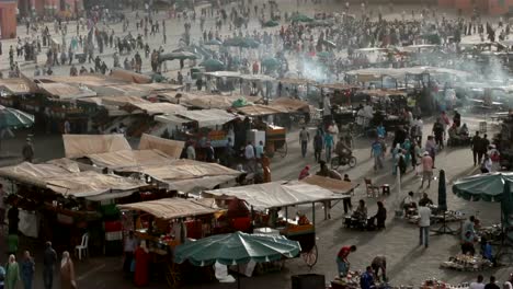 Djemaa-el-Fna-Platz,-Marrakesch,-Marokko