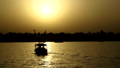 Navegación-la-vista-al-río-Nilo,-Egipto